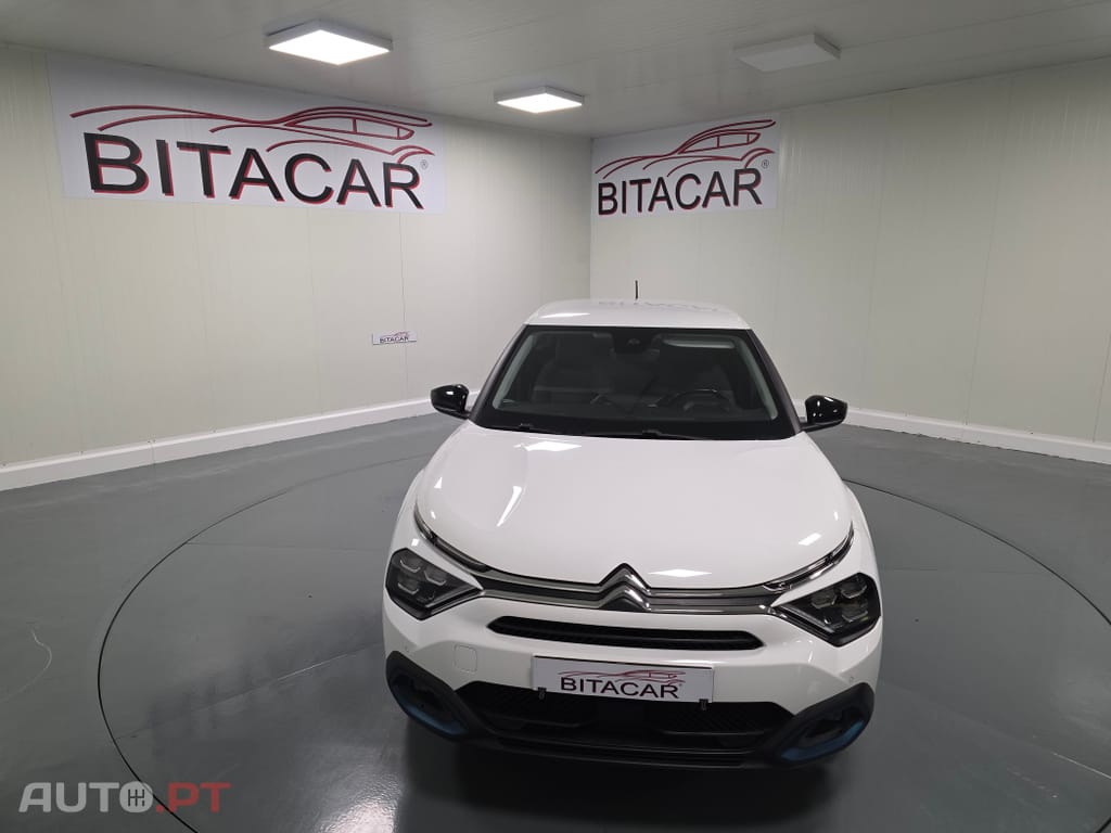 Citroën e-C4 50 kWh Shine — fotografia 52