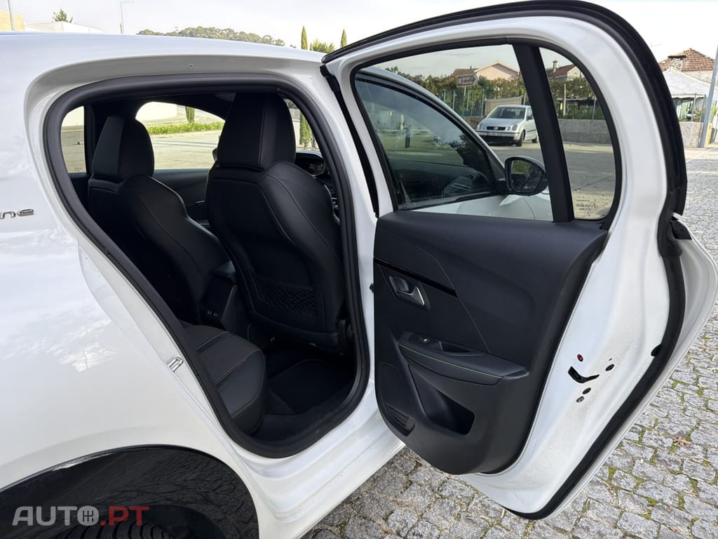 Peugeot 208 1.2 PureTech GT