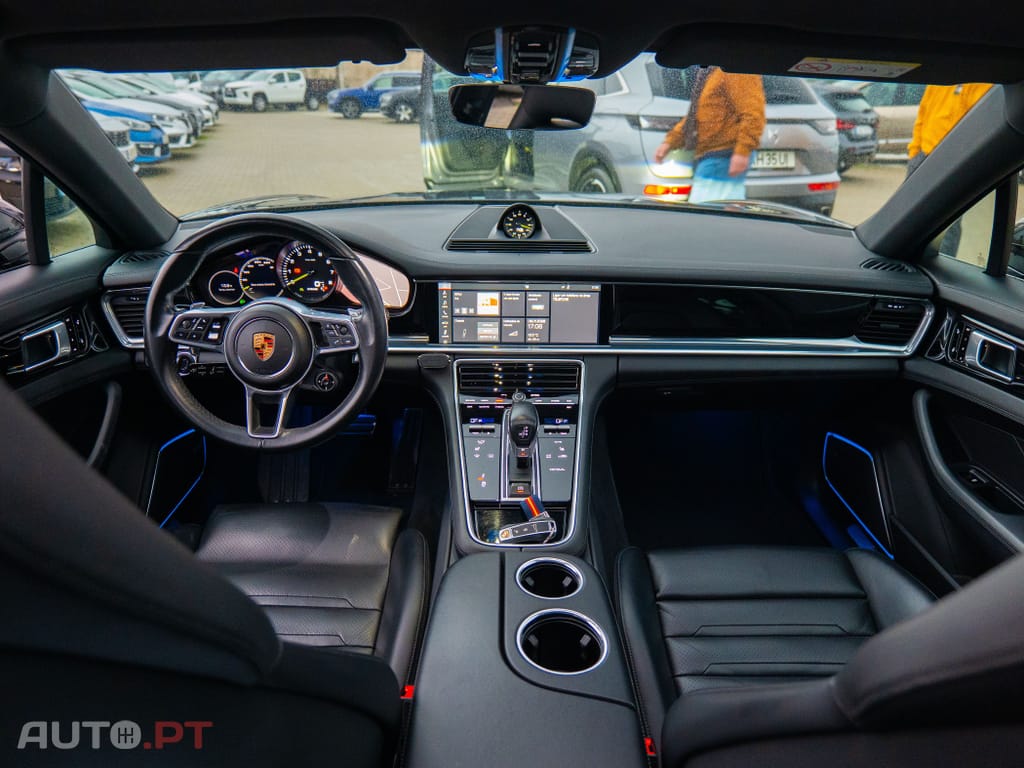 Porsche Panamera 4 E-Hybrid