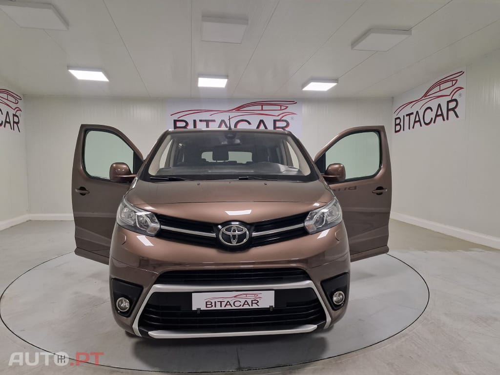 Toyota Proace Verso COMBI 1.6 D-4D L2 GPS 9 LUGARES