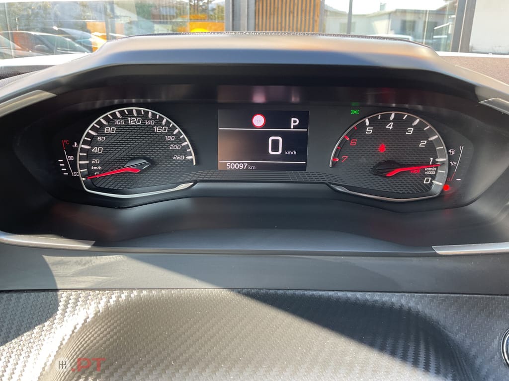 Peugeot 2008 1.2 PureTech Allure Pack EAT8