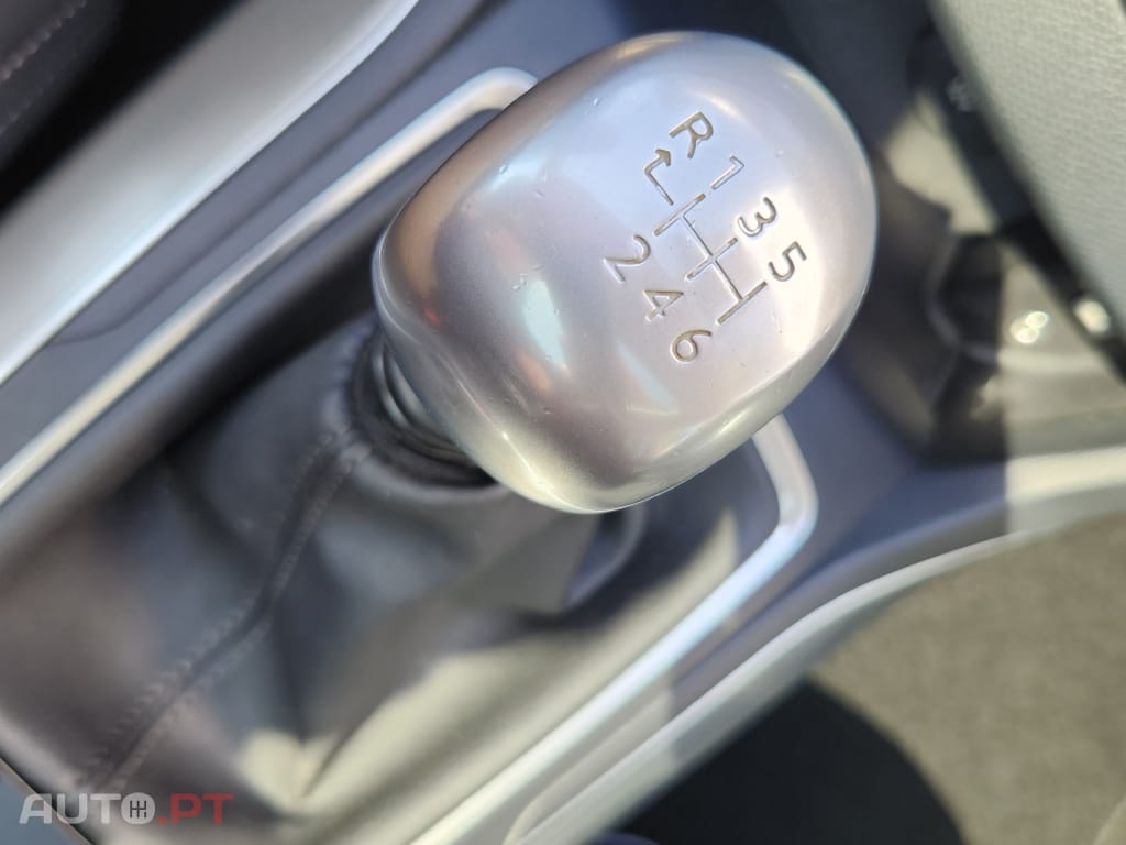 Peugeot 308 1.6 BlueHDi Style J17