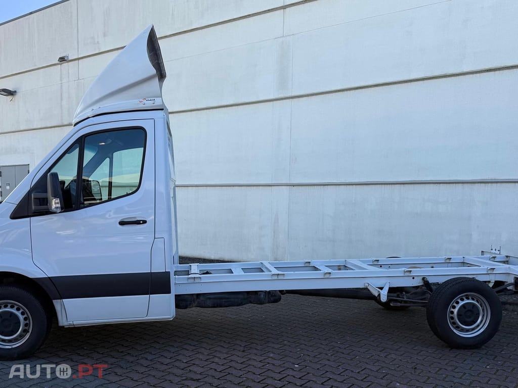 Mercedes-Benz Sprinter Outro