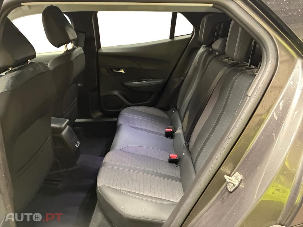 Peugeot 2008 1.5 BlueHDi Allure Pack EAT8