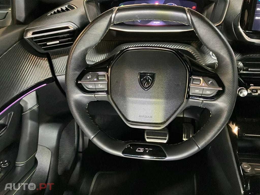 Peugeot E-2008 50 kWh GT