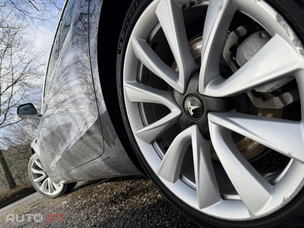 Tesla Model 3 Long Range AWD Dual Motor