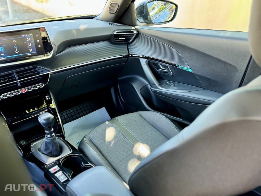 Peugeot 2008 PureTech 100 Allure