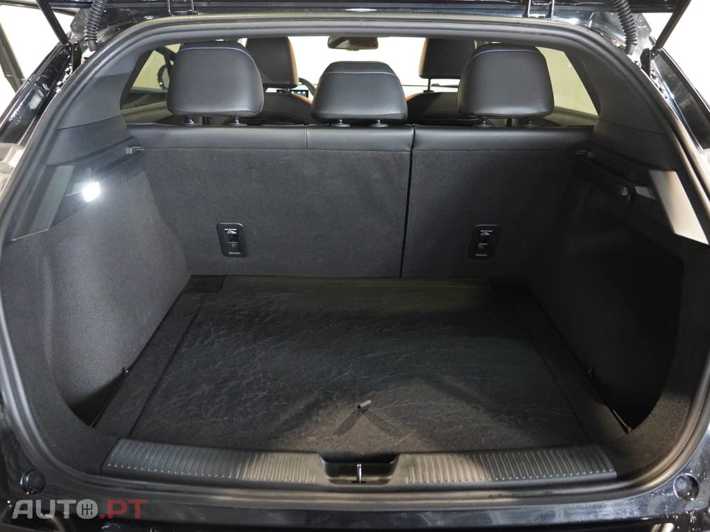 MG MG4 64 kWh Luxury