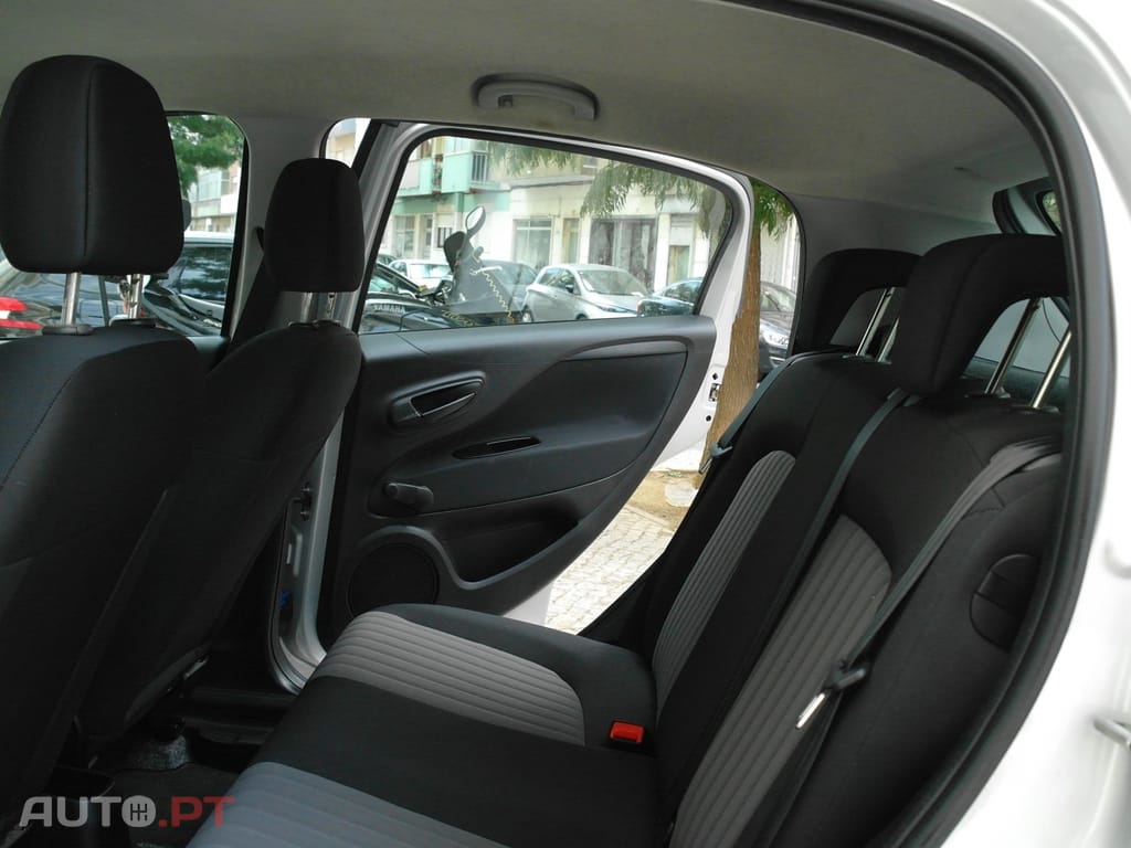 Fiat Punto 1.3 M-Jet Lounge S&S