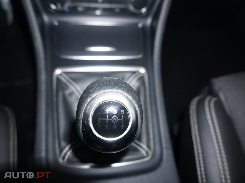 Mercedes-Benz A 180 (BlueEFFICIENCY) AMG Sport