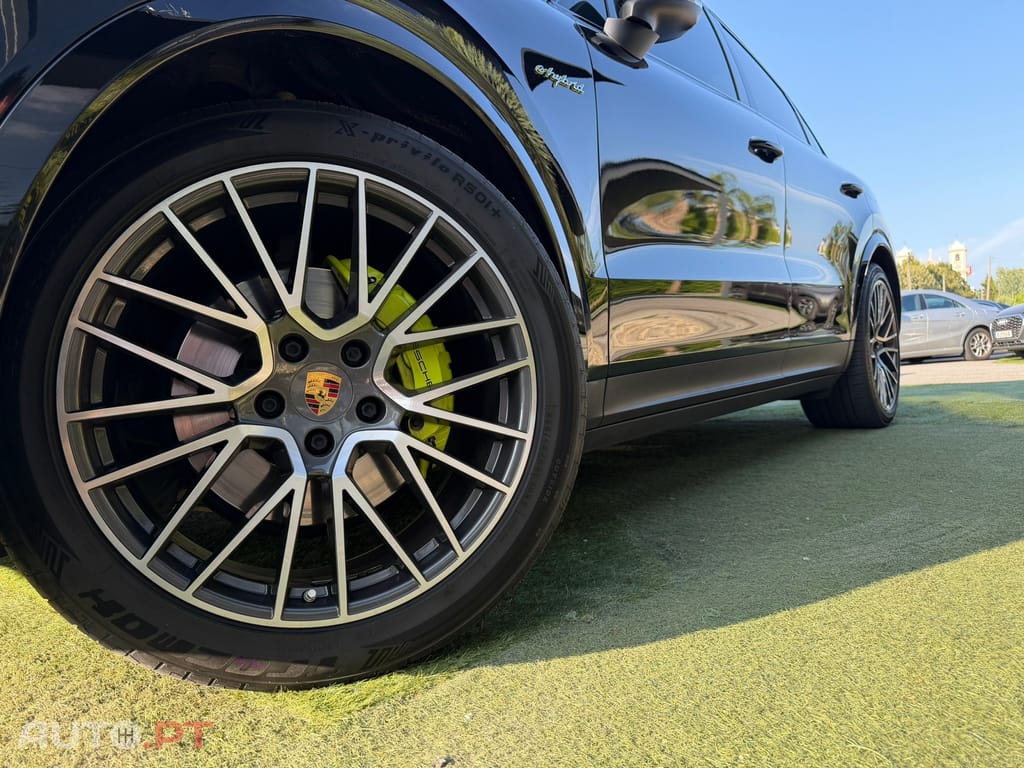 Porsche Cayenne E-Hybrid Tiptronic S