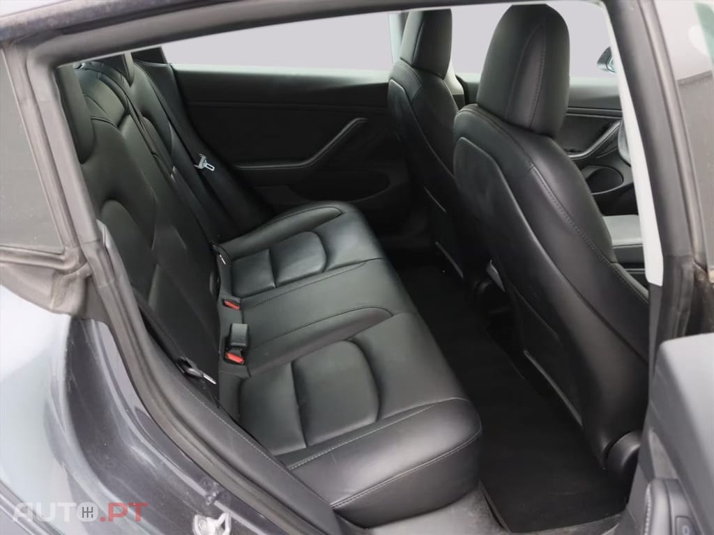 Tesla Model 3 Long-Range AWD I.V.A DEDUTÍVEL