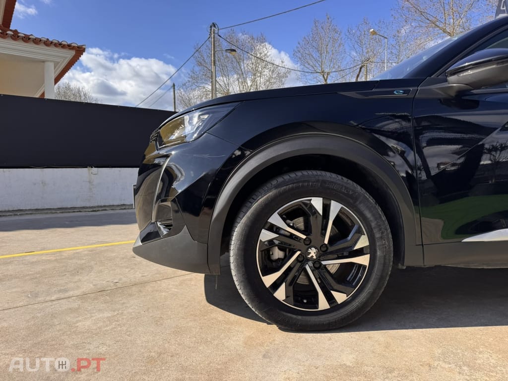 Peugeot E-2008 50 kWh Active Pack