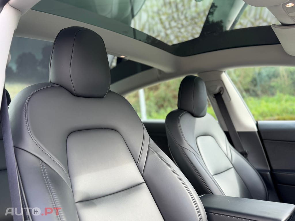 Tesla Model 3 Standard Range Plus RWD