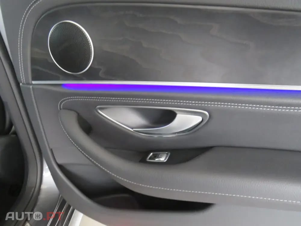 Mercedes-Benz E 300 de AMG Line