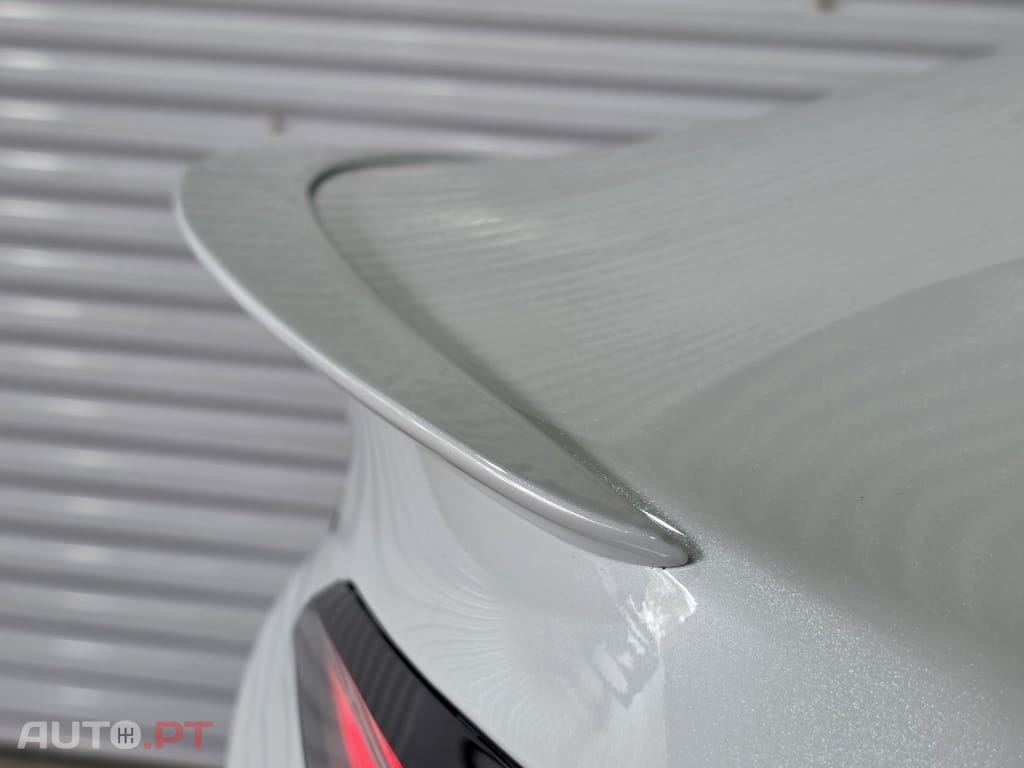 Tesla Model 3 Tração Traseira Premium