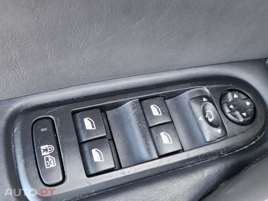 Peugeot 508 RXH 2.0 HDi Hybrid4 2-Tronic