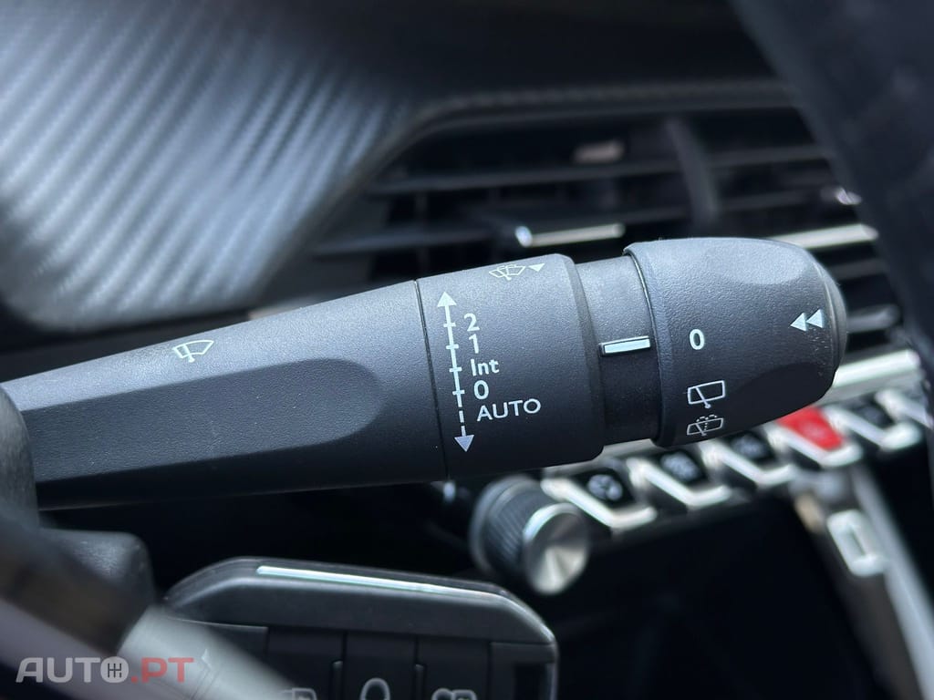 Peugeot E-208 50 kWh Style