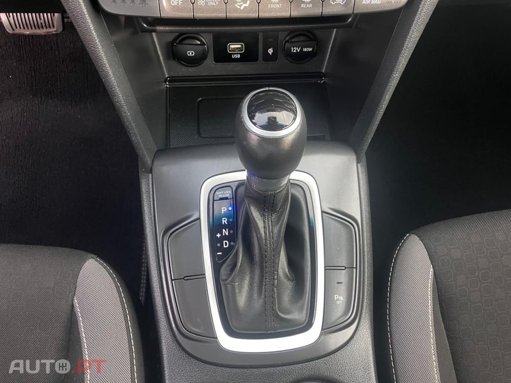 Hyundai Kauai 1.6 GDi HEV Premium