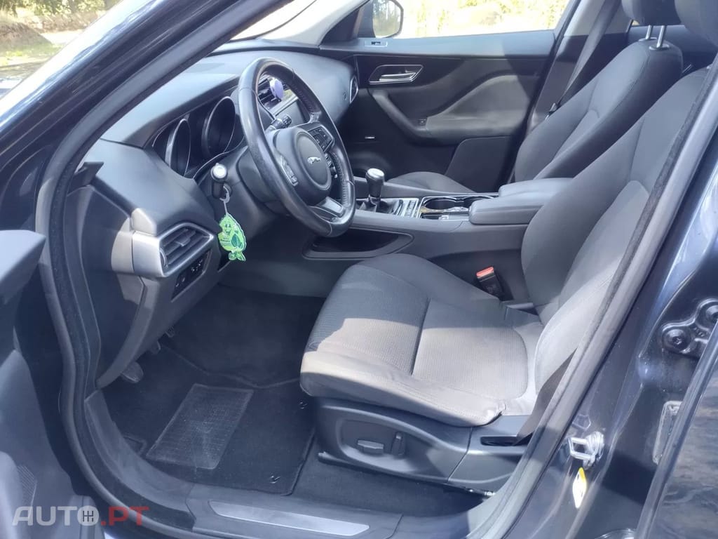 Jaguar F-Pace 2.0 i4D Prestige