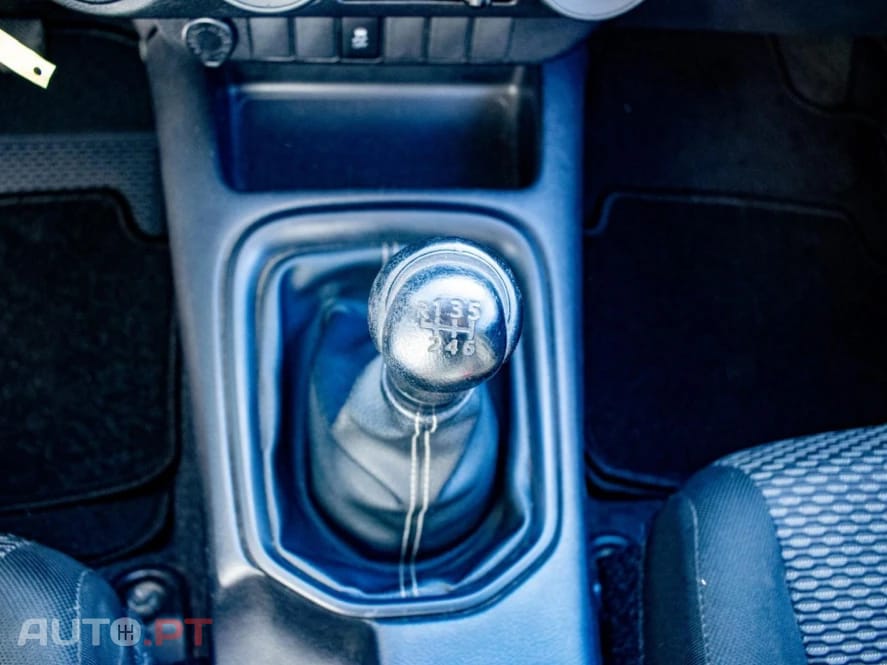 Toyota Hilux 2.4 D-4D 4X2