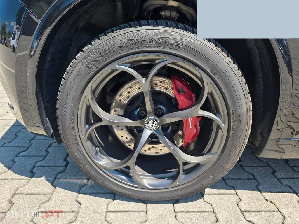 Alfa Romeo Stelvio 2.9 T Quadrifoglio V6