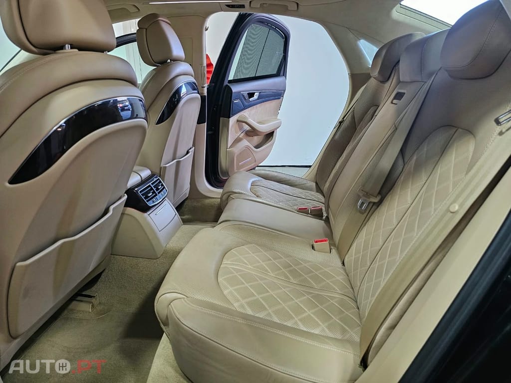 Audi A8 3.0 TDI V6 quattro Clean Exclusive
