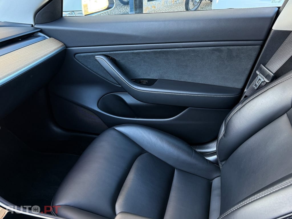 Tesla Model 3 Long-Range Dual Motor AWD