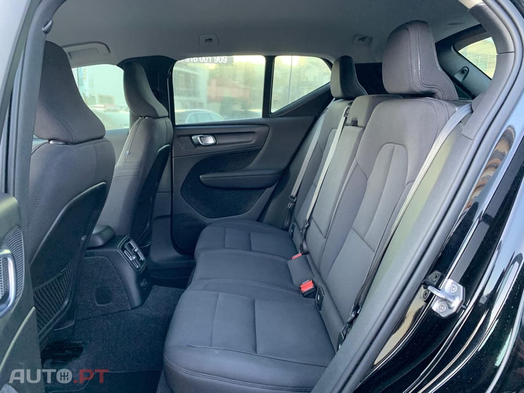 Volvo XC40 1.5 T5 PHEV Momentum