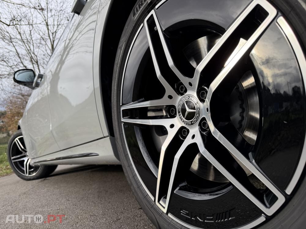 Mercedes-Benz E 300 e AMG Line