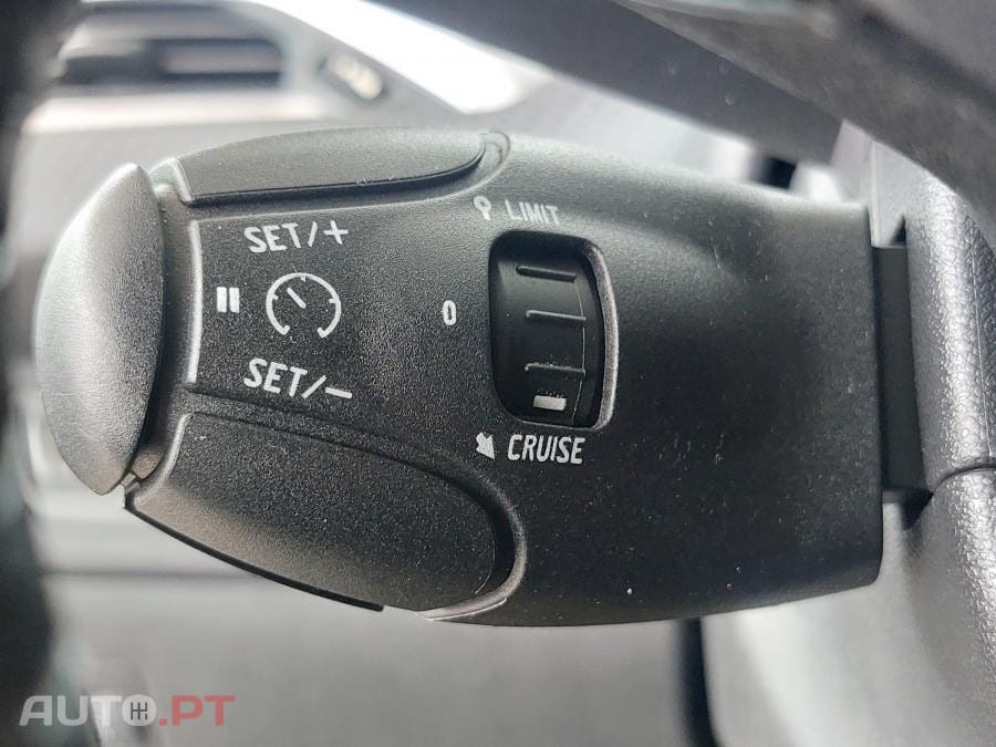 Peugeot 2008 1.5 BlueHDi Signature