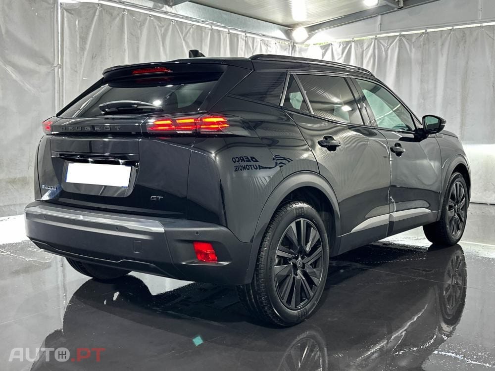 Peugeot E-2008 54 kWh GT