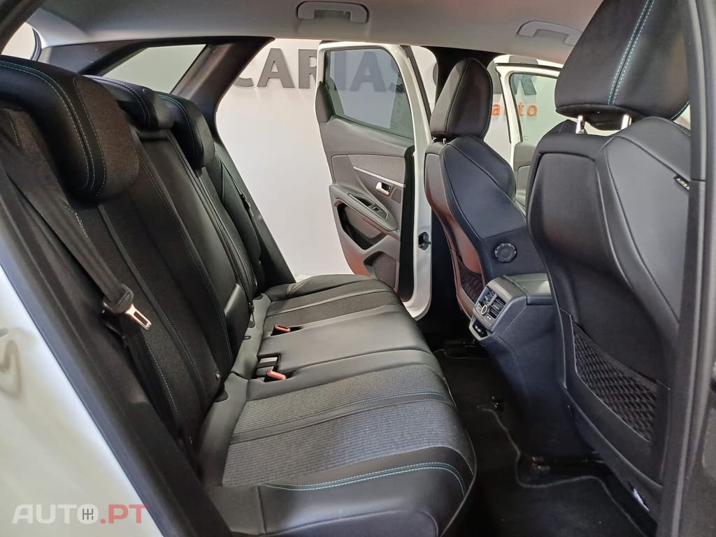 Peugeot 3008 1.5 BlueHDi Allure EAT8
