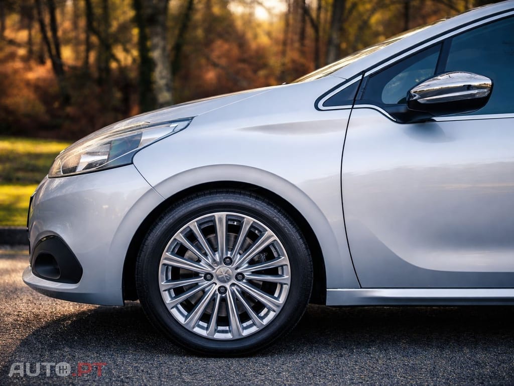 Peugeot 208 Blue-HDi 100 Stop&Start Allure