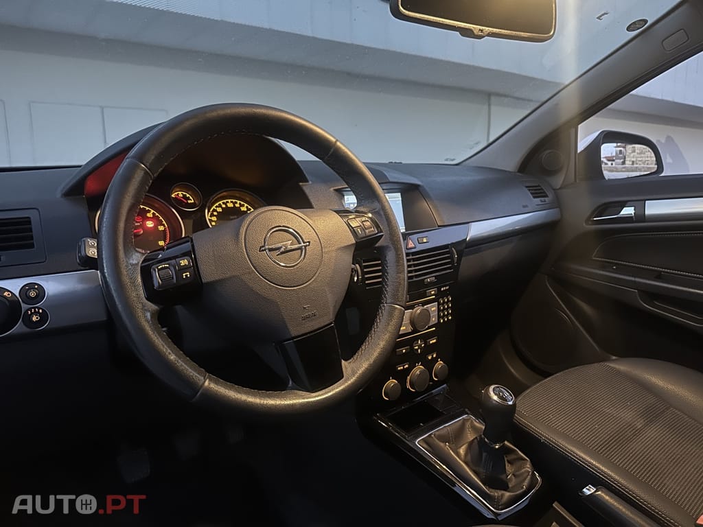 Opel Astra GTC 1.7 CDTI DPF Sport