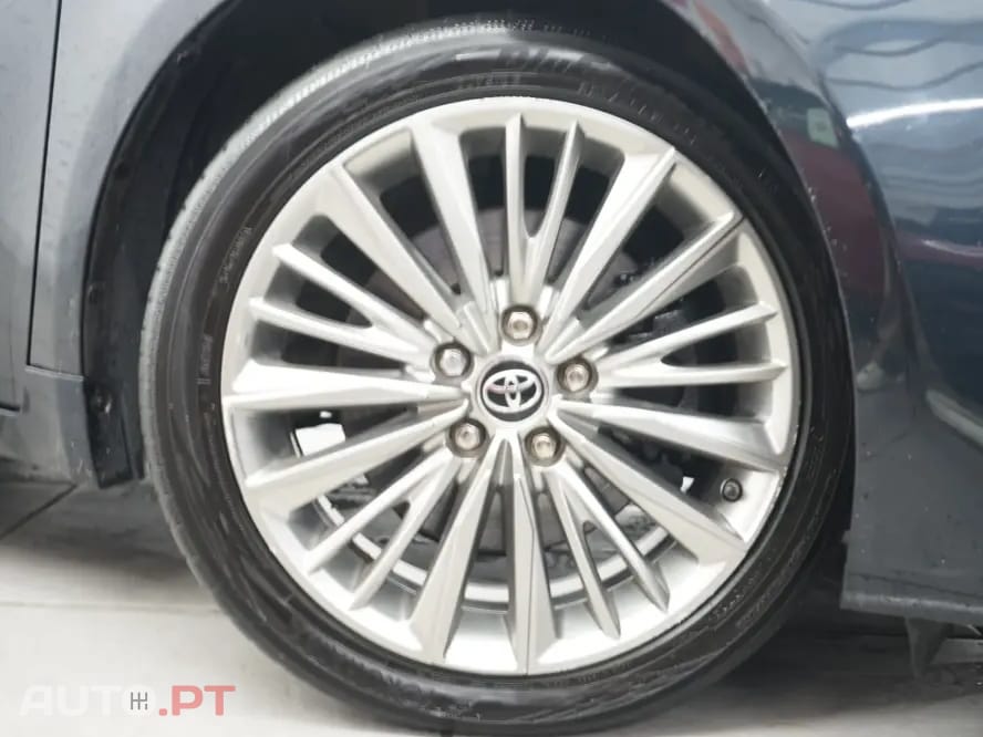 Toyota Avensis Touring Sports 2.0 D-4D Exclusive