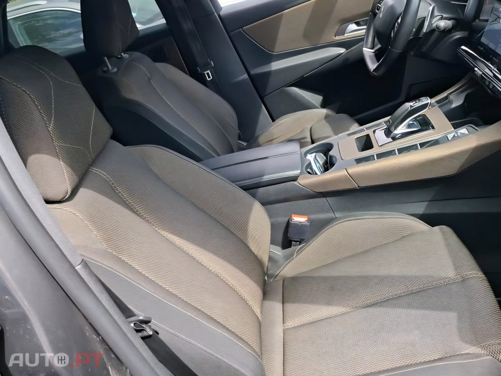 DS DS7 Crossback E-Tense Bastille+ EAT8