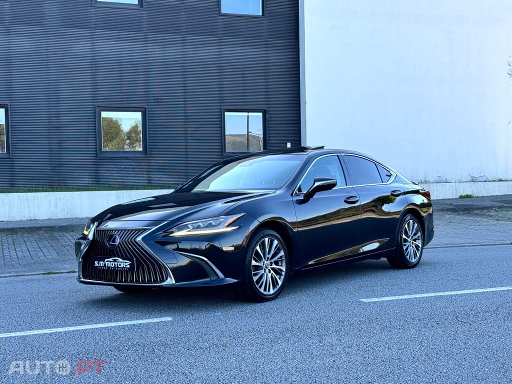 Lexus ES Executive+