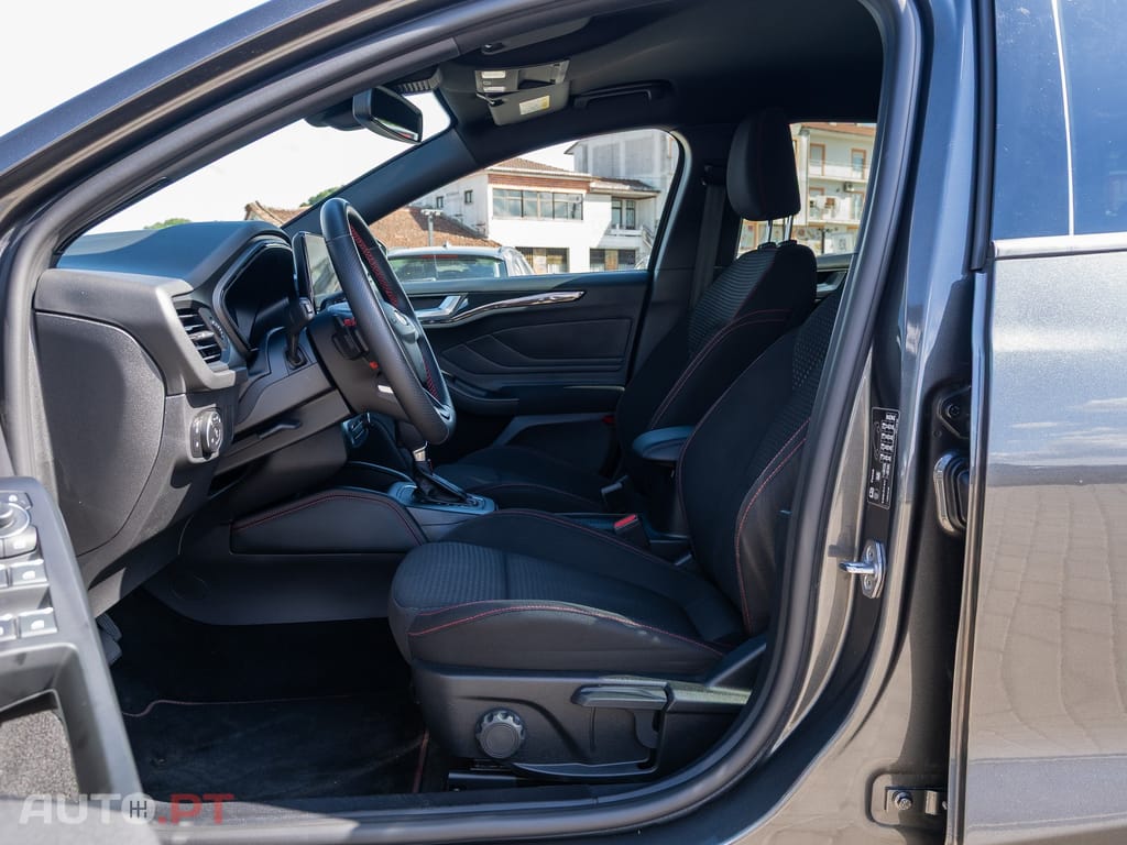 Ford Focus SW 1.0 EcoBoost MHEV ST-Line Aut.