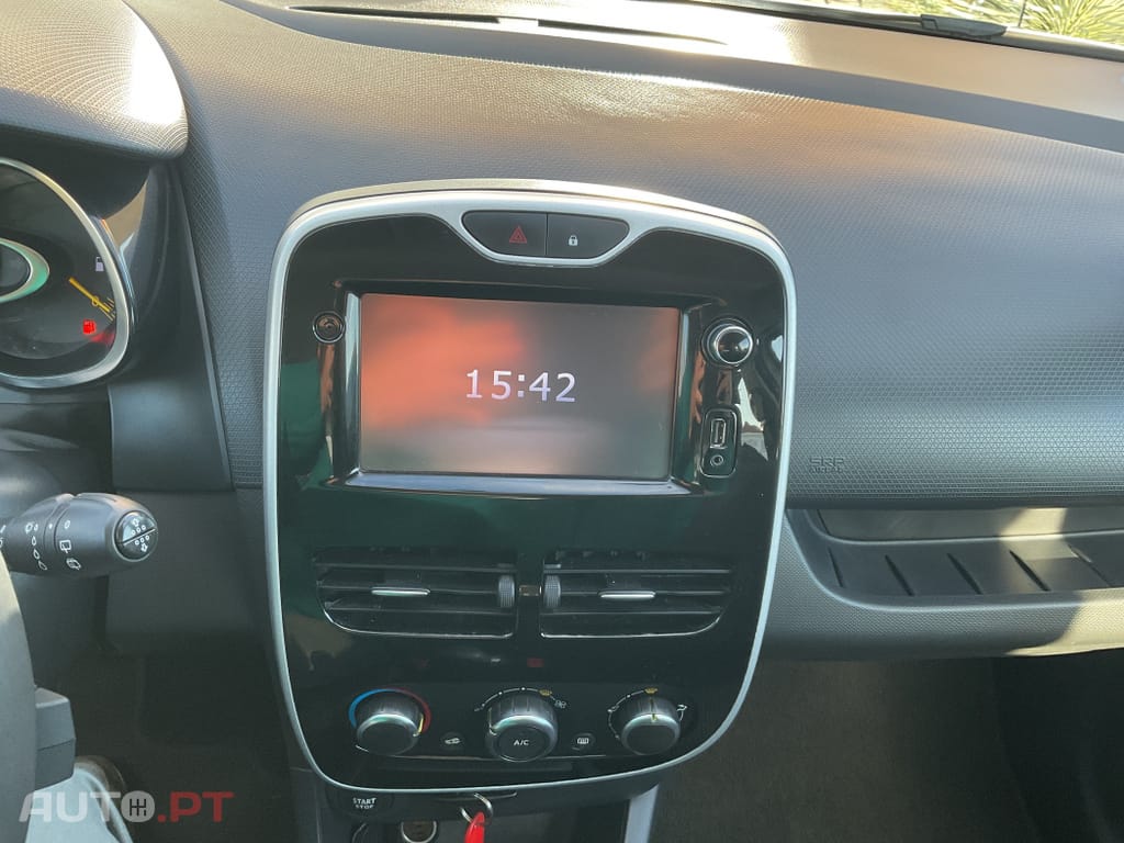 Renault Clio Sport Tourer 0.9 TCE Limited