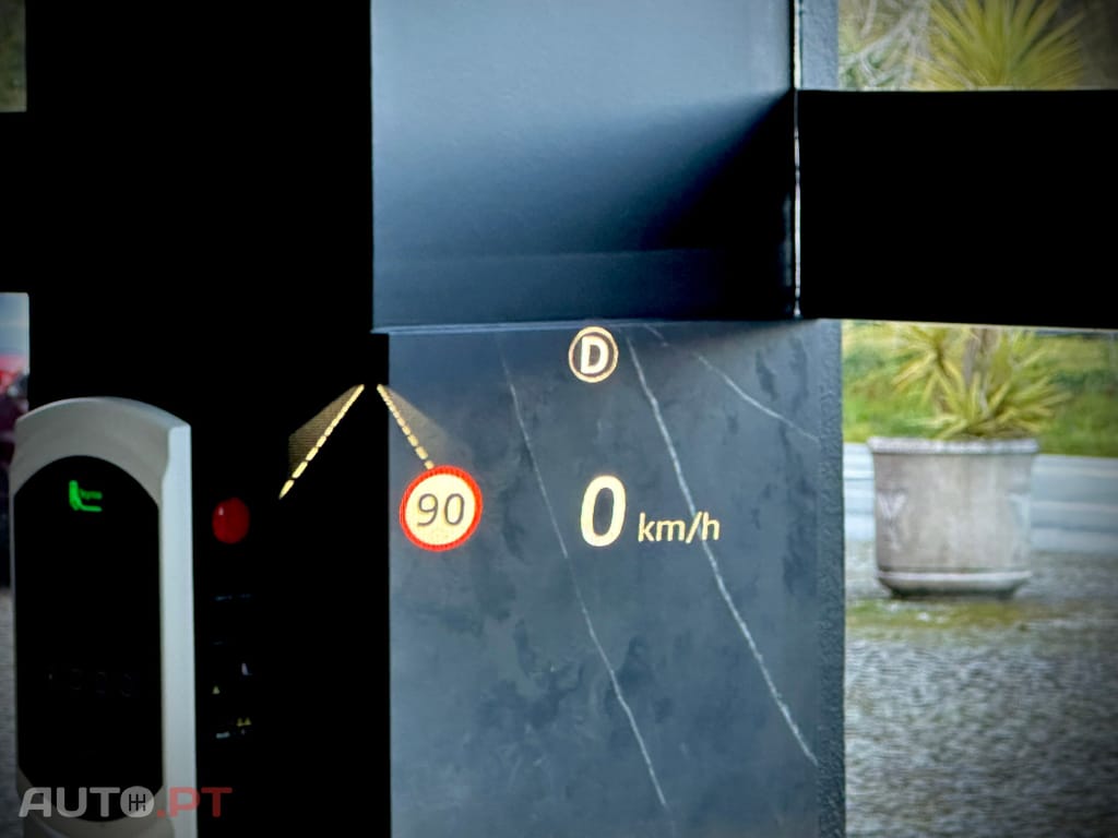 Land Rover Evoque P250 R-Dynamic HSE