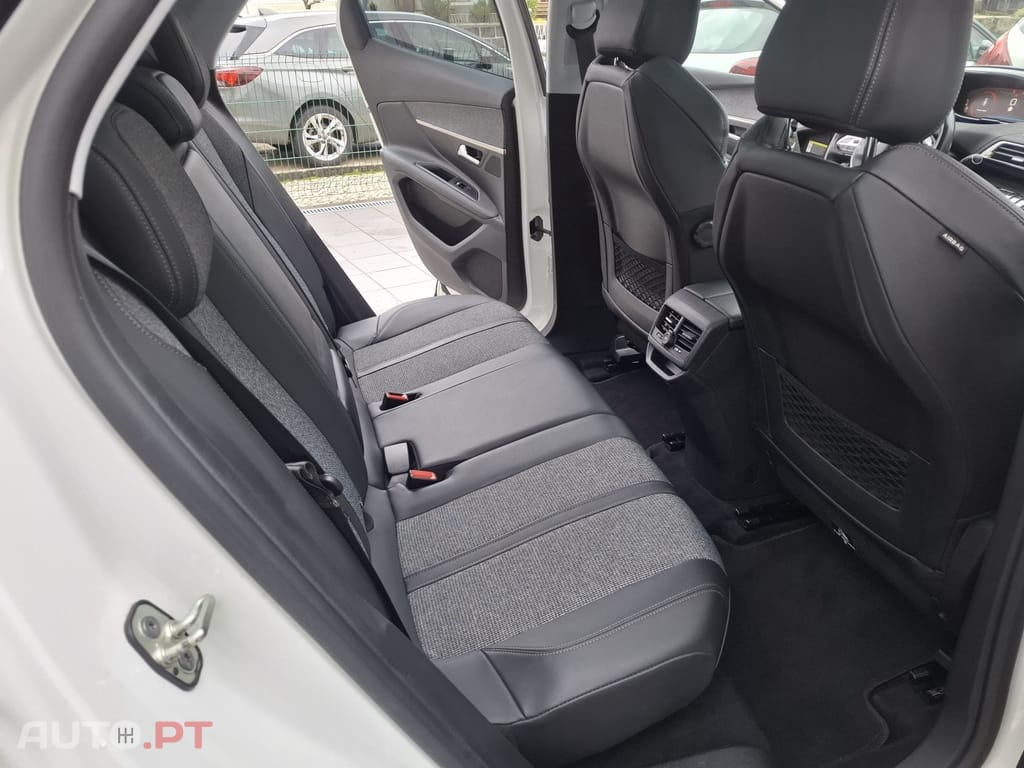 Peugeot 3008 1.2 PureTech Allure Pack