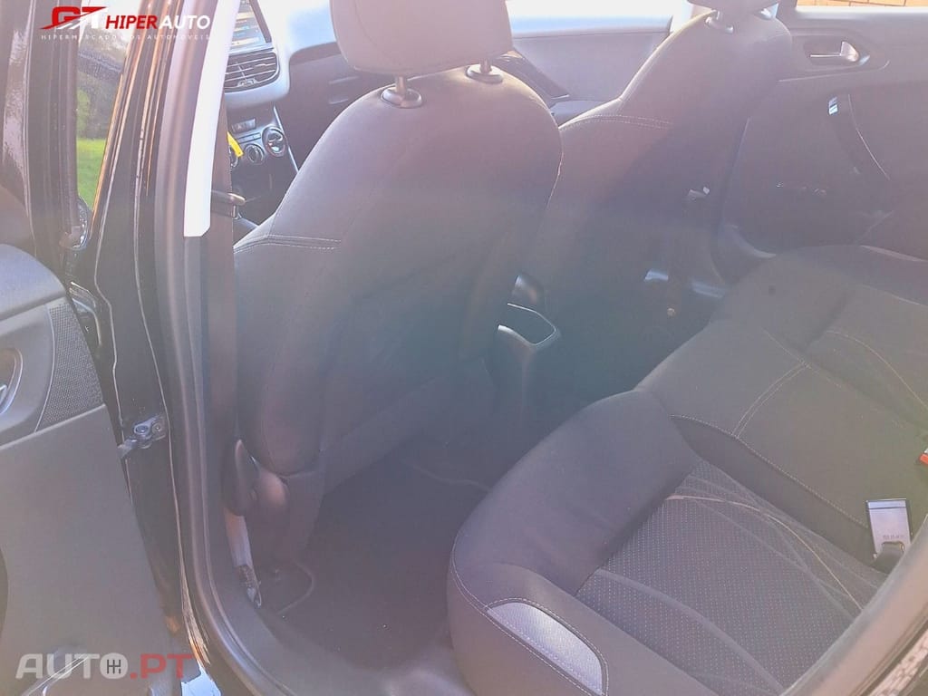 Peugeot 208 1.2 VTi Active