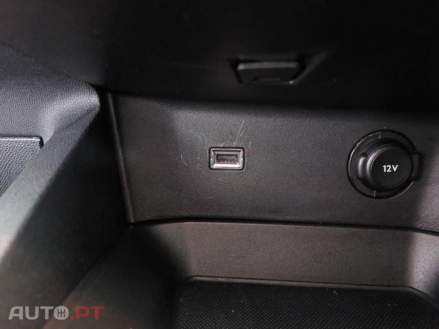 Peugeot 3008 1.5 BlueHDi Active