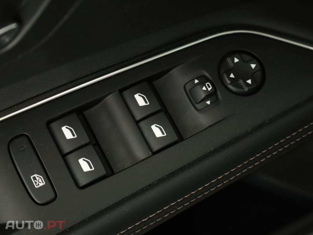 Peugeot 3008 3008 1.2 Hybrid GT e-DCS6