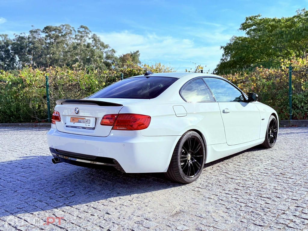 BMW 320 d Edição M Auto