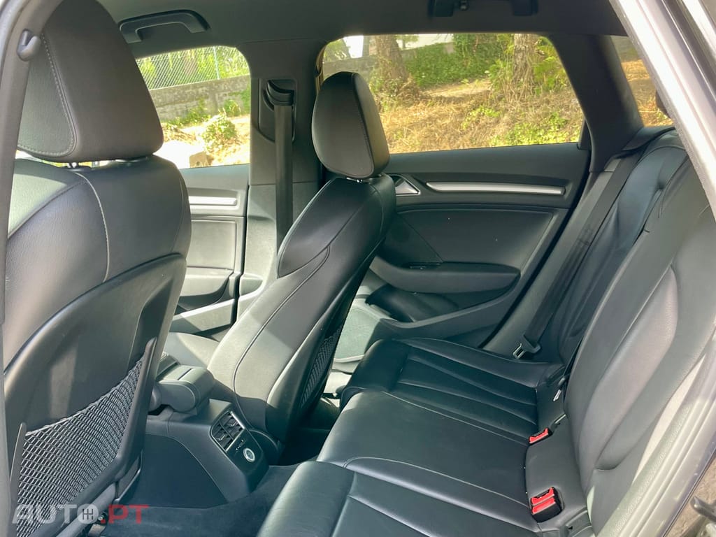 Audi A3 Sportback S-LINE