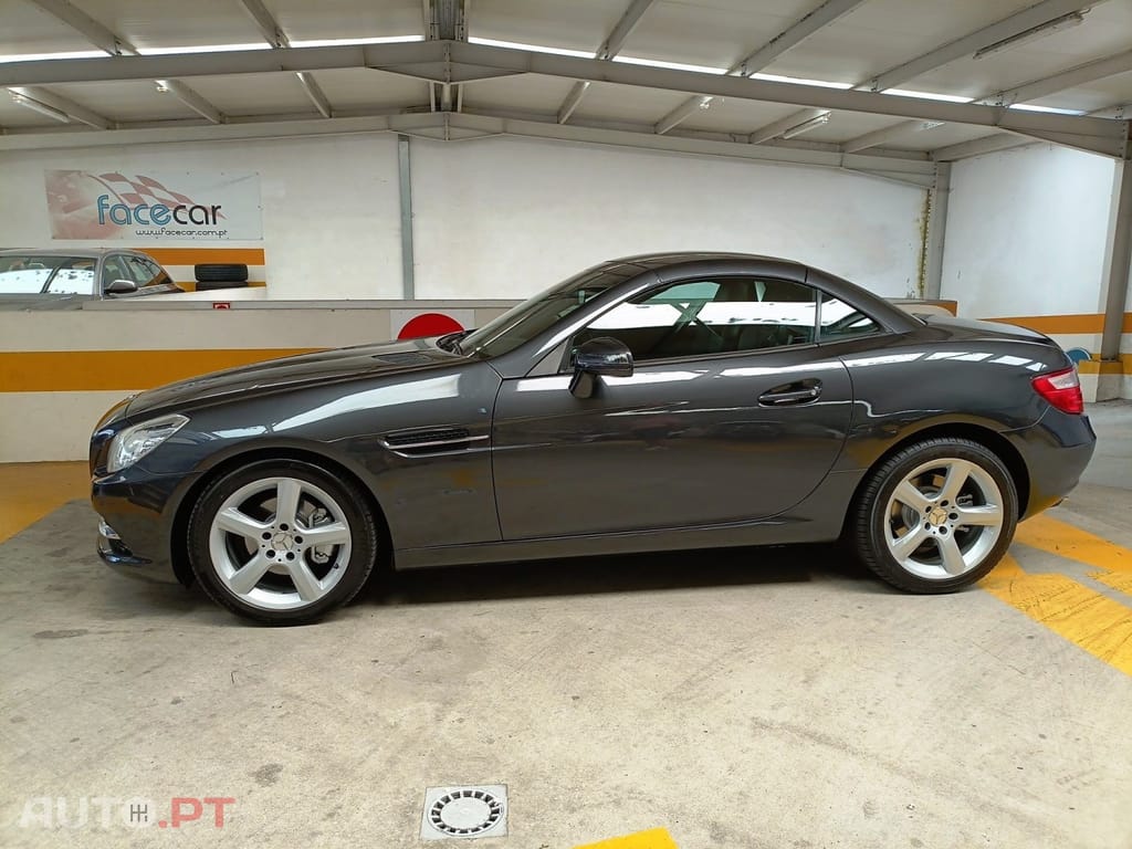 Mercedes-Benz SLK 200 (BlueEFFICIENCY) 7G-TRONIC