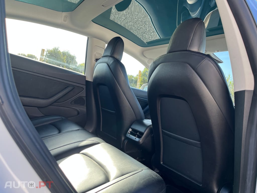 Tesla Model 3 Tração Traseira