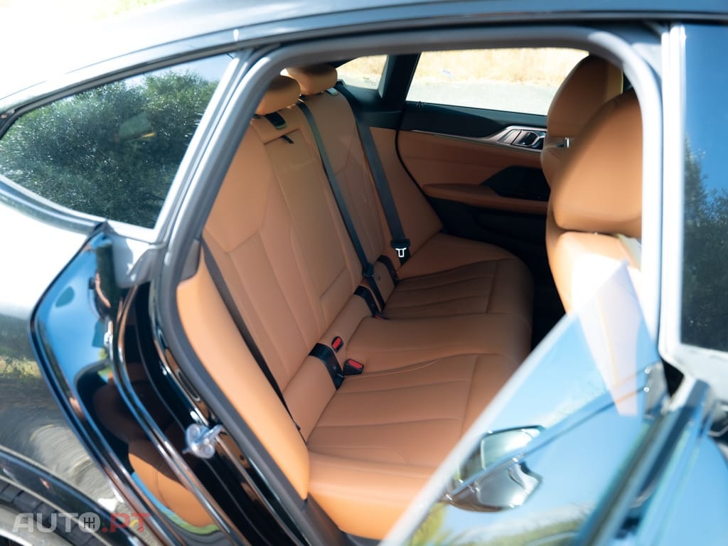 BMW i4 eDrive40 Pack Desportivo M Pro